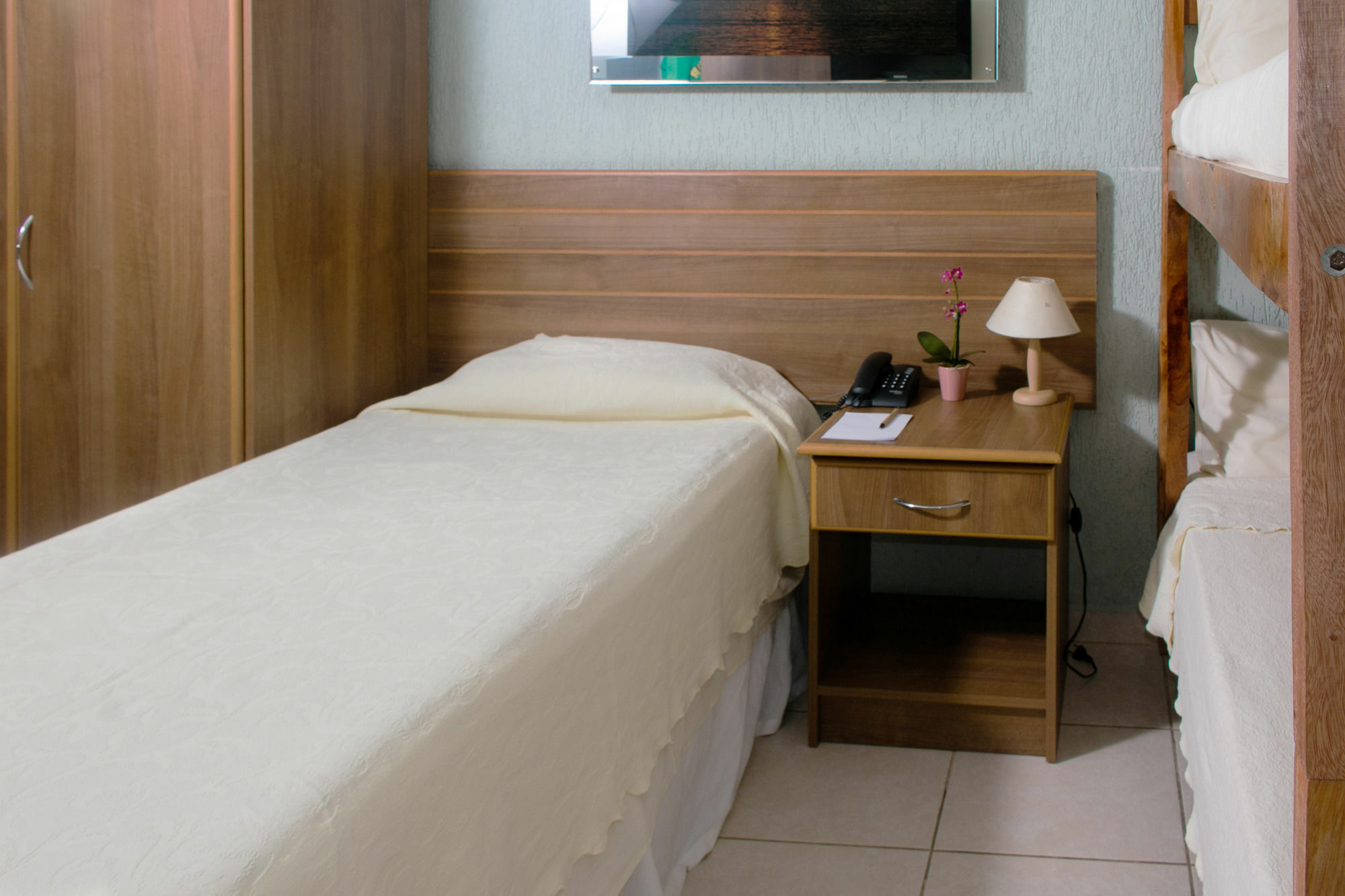 סאו פאולו Hotel Pousada Bonita - 150M Metro Paraiso E 1Km Do Inicio Av Paulista מראה חיצוני תמונה